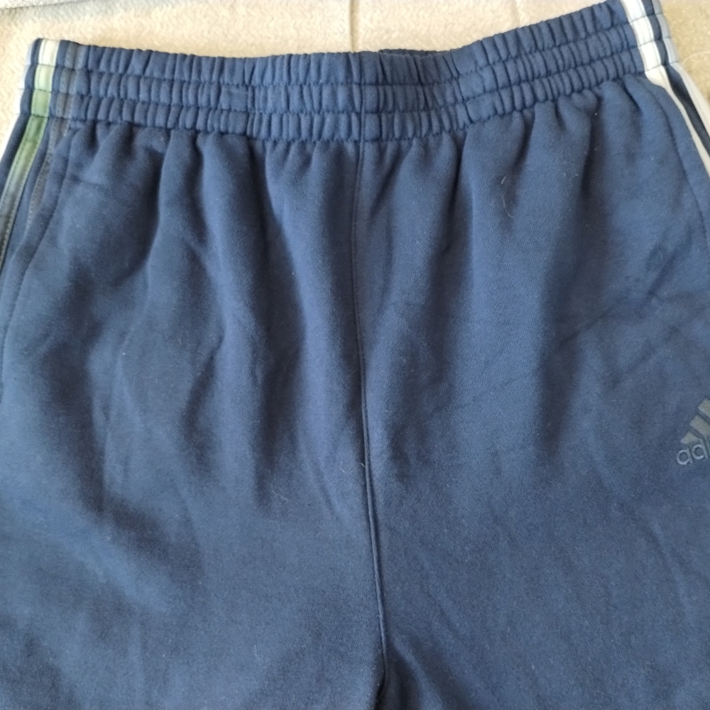 Adidas Boy's XL (18-20) Loose Fit Joggers Sweatpants Athletic Pants NWT - Picture 3 of 10